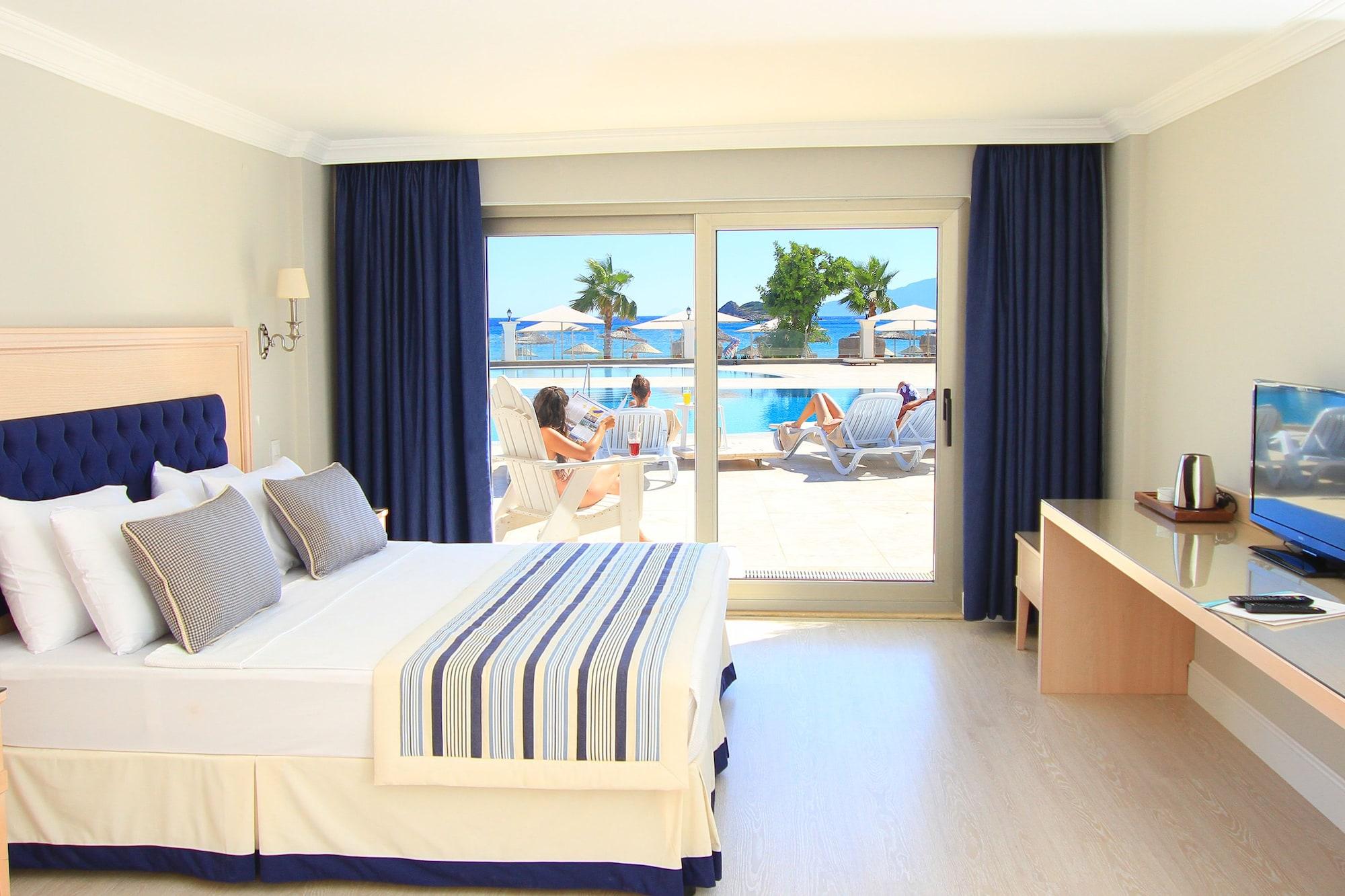 Emecik Palm Bay Beach Hotel מראה חיצוני תמונה