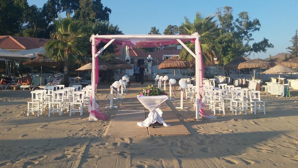 Emecik Palm Bay Beach Hotel מראה חיצוני תמונה