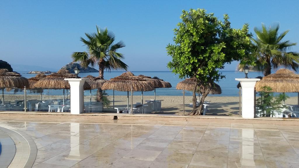 Emecik Palm Bay Beach Hotel מראה חיצוני תמונה