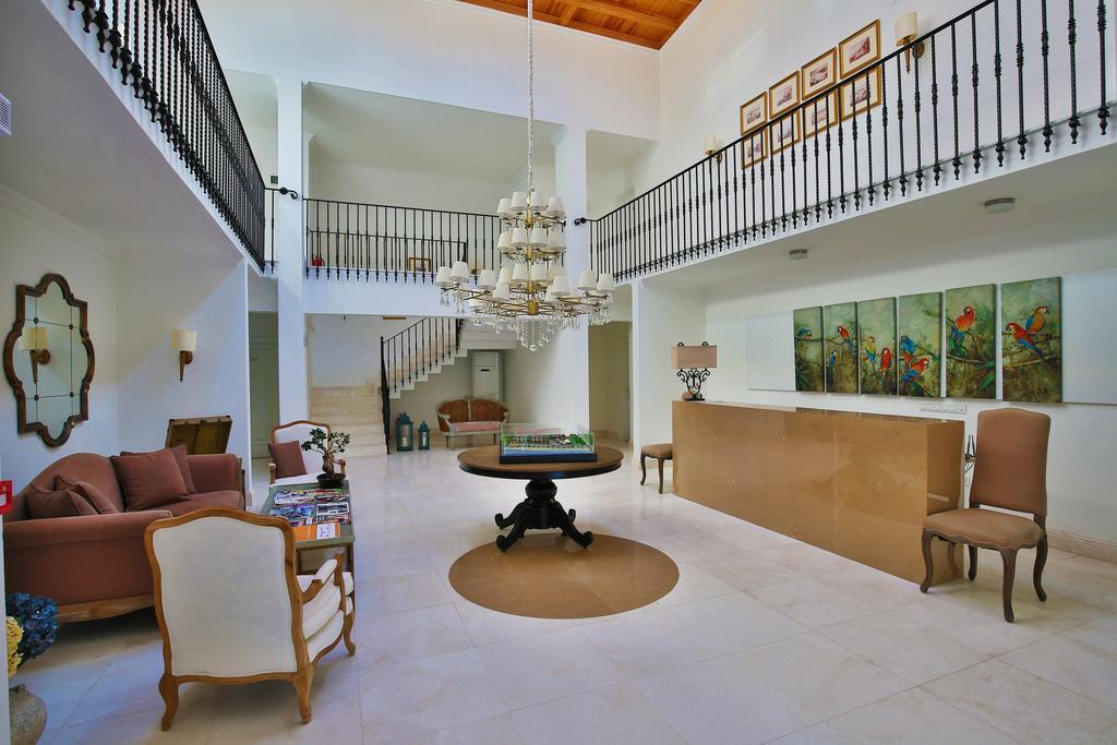 Emecik Palm Bay Beach Hotel מראה חיצוני תמונה