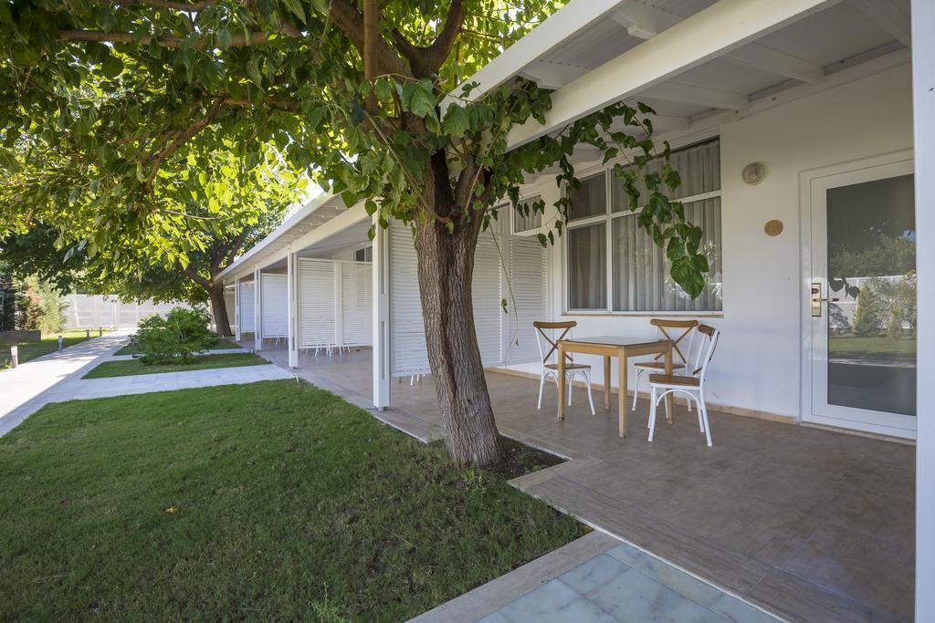 Emecik Palm Bay Beach Hotel מראה חיצוני תמונה