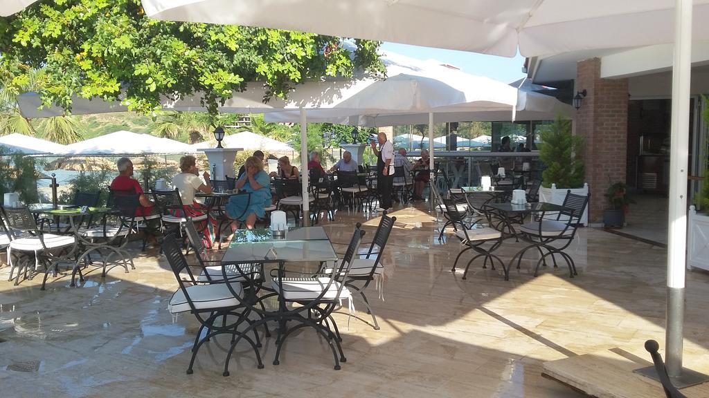 Emecik Palm Bay Beach Hotel מראה חיצוני תמונה
