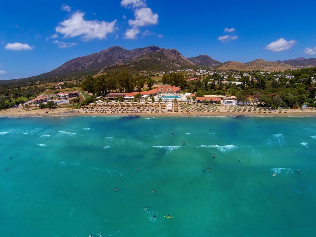 Emecik Palm Bay Beach Hotel מראה חיצוני תמונה